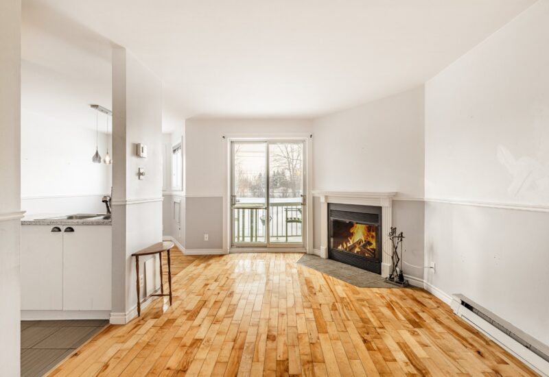 270 Rue de la Rivière #2  Sainte-Thérèse (Laurentides)