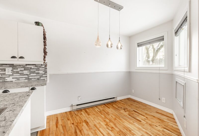 270 Rue de la Rivière #2  Sainte-Thérèse (Laurentides)