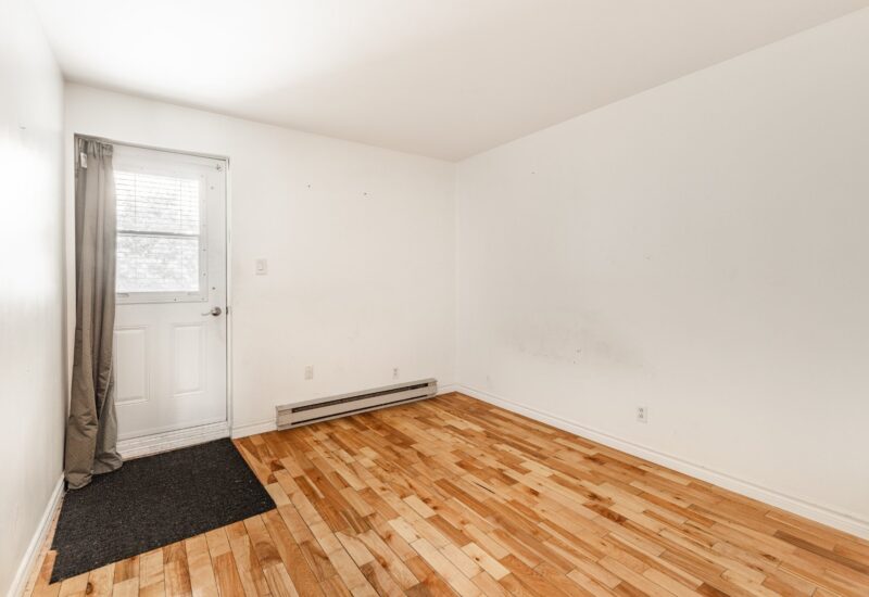 270 Rue de la Rivière #2  Sainte-Thérèse (Laurentides)