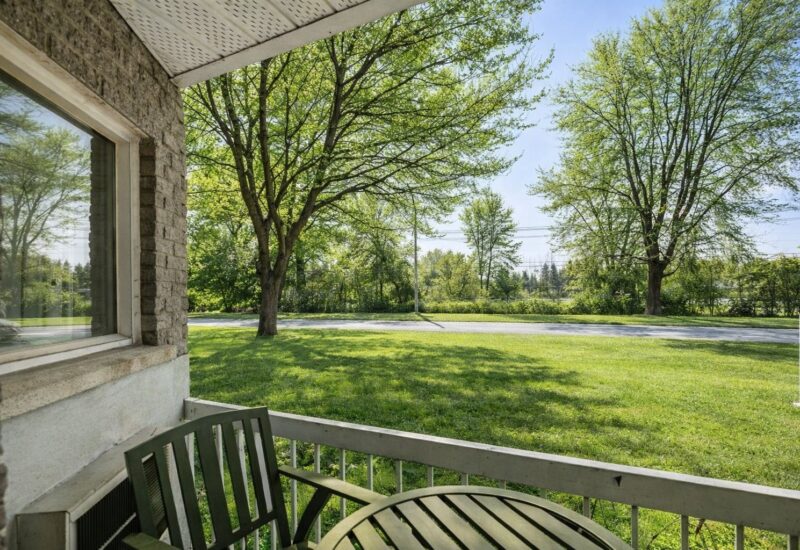 270 Rue de la Rivière #2  Sainte-Thérèse (Laurentides)