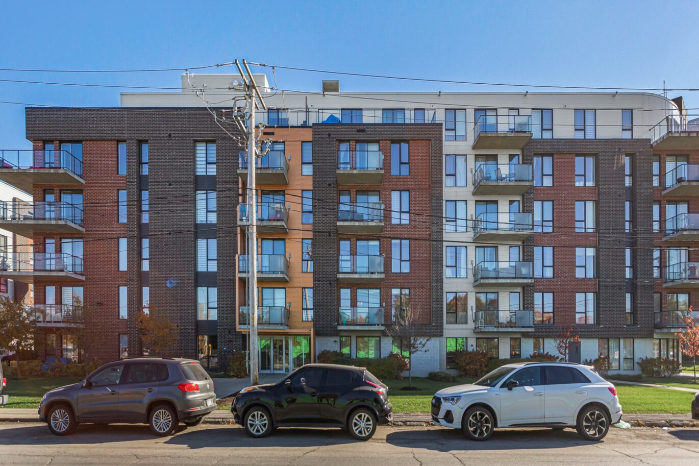 6 Av. Donegani #201  Pointe-Claire (Montréal)