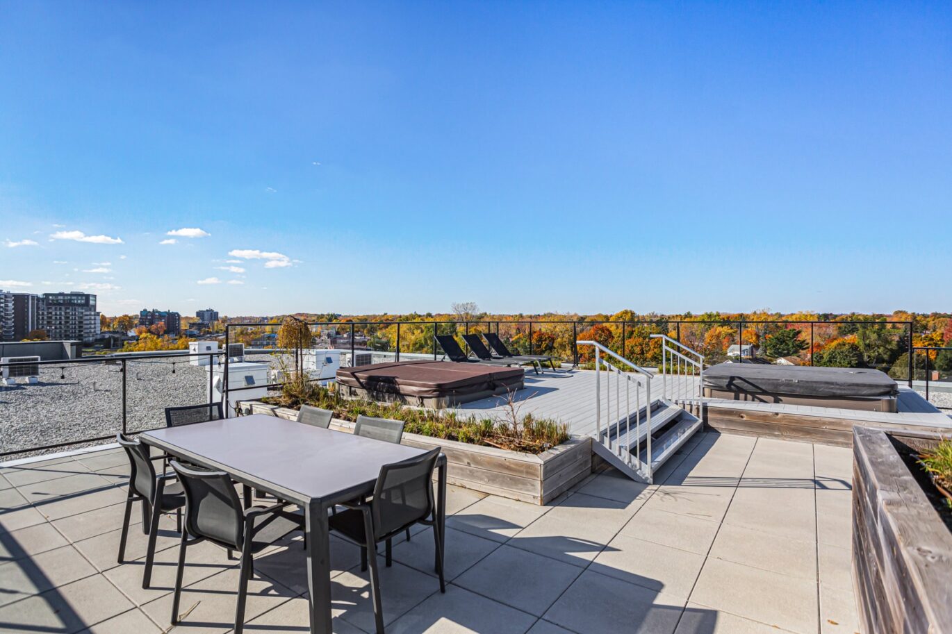 6 Av. Donegani #201  Pointe-Claire (Montréal)