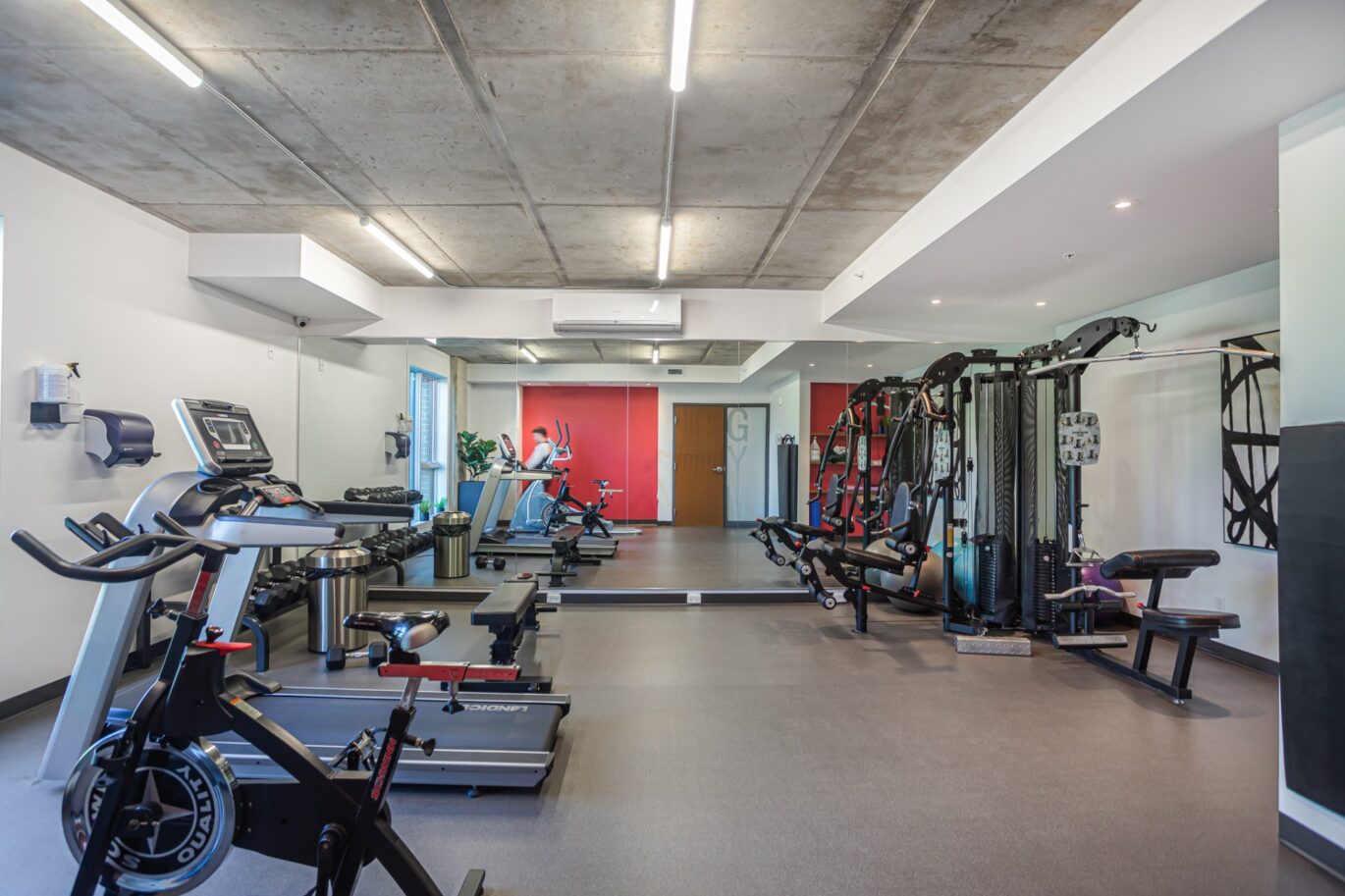 6 Av. Donegani #201  Pointe-Claire (Montréal)