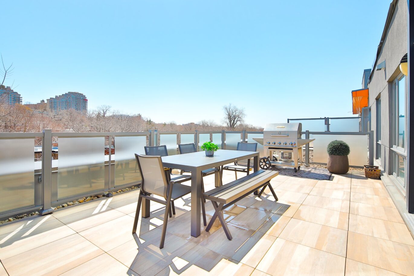 2285 Av. Ekers #PH404  Mont-Royal (Montréal)