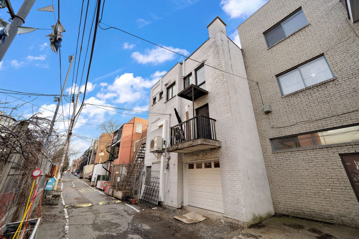 8049 Rue St-Hubert  Montréal (Villeray/Saint-Michel/Parc-Extension) (Montréal)