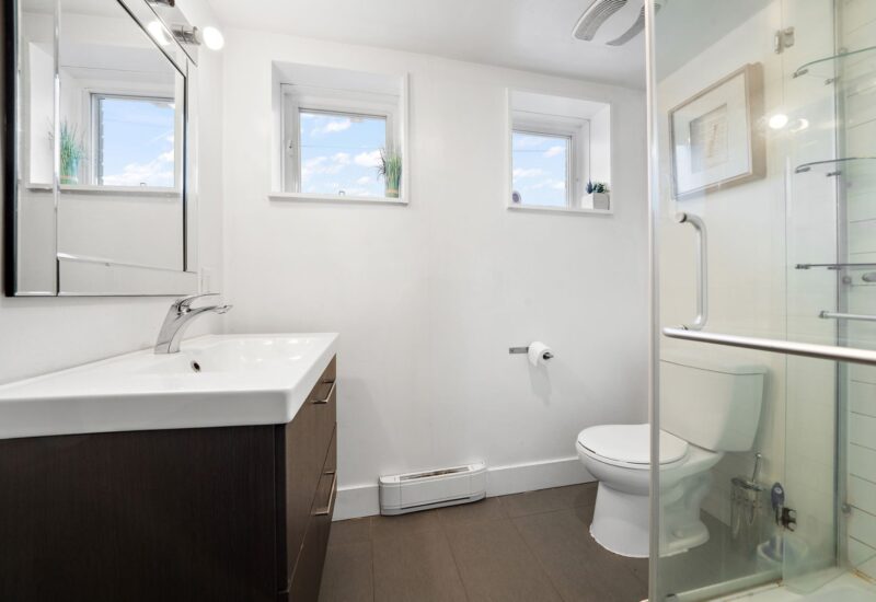 8049 Rue St-Hubert  Montréal (Villeray/Saint-Michel/Parc-Extension) (Montréal)