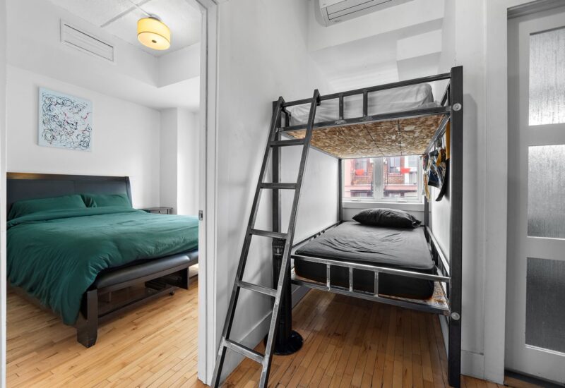 8049 Rue St-Hubert  Montréal (Villeray/Saint-Michel/Parc-Extension) (Montréal)