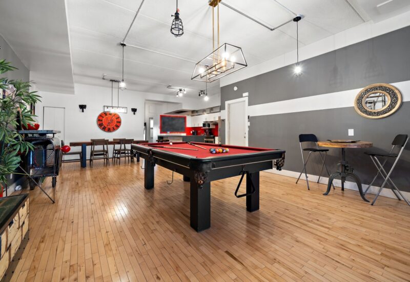 8049 Rue St-Hubert  Montréal (Villeray/Saint-Michel/Parc-Extension) (Montréal)