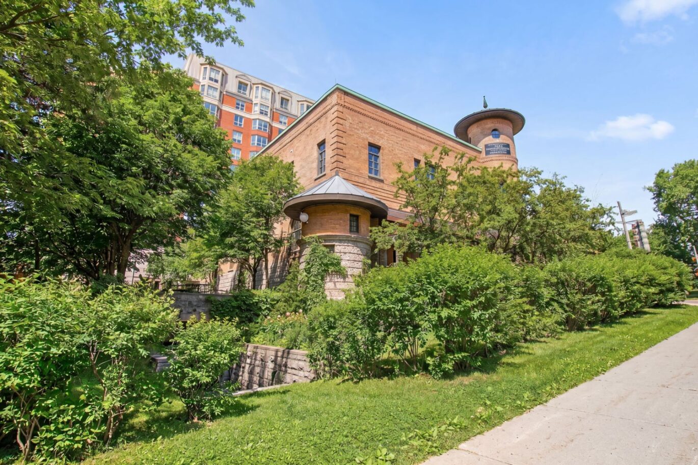 680 Av. Victoria  Westmount (Montréal)