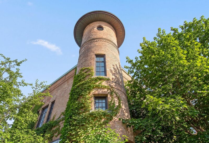 680 Av. Victoria  Westmount (Montréal)