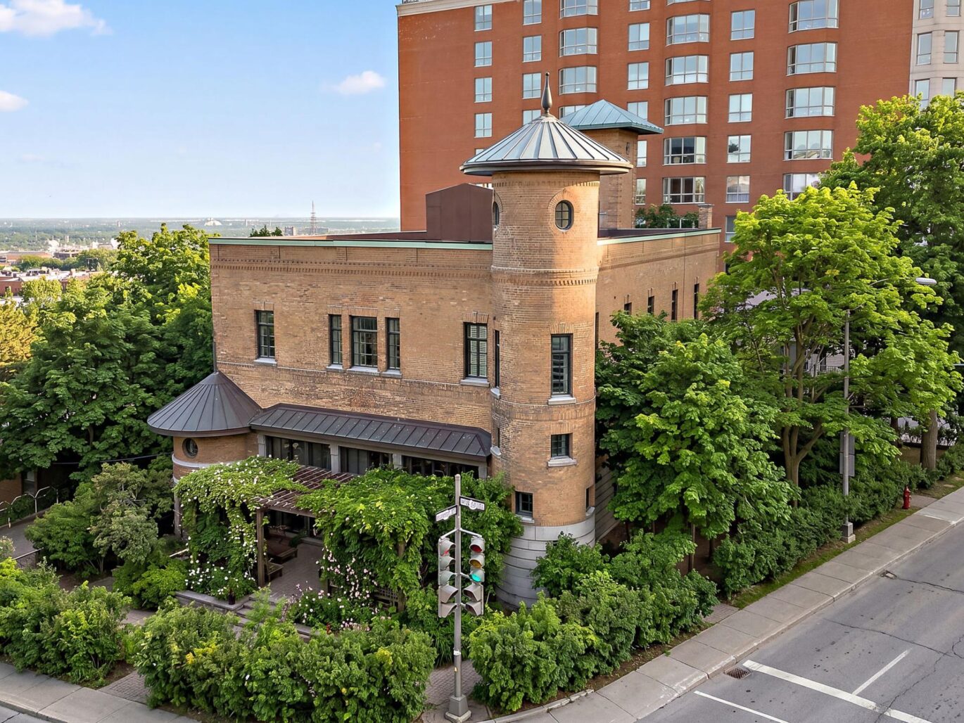 680 Av. Victoria  Westmount (Montréal)