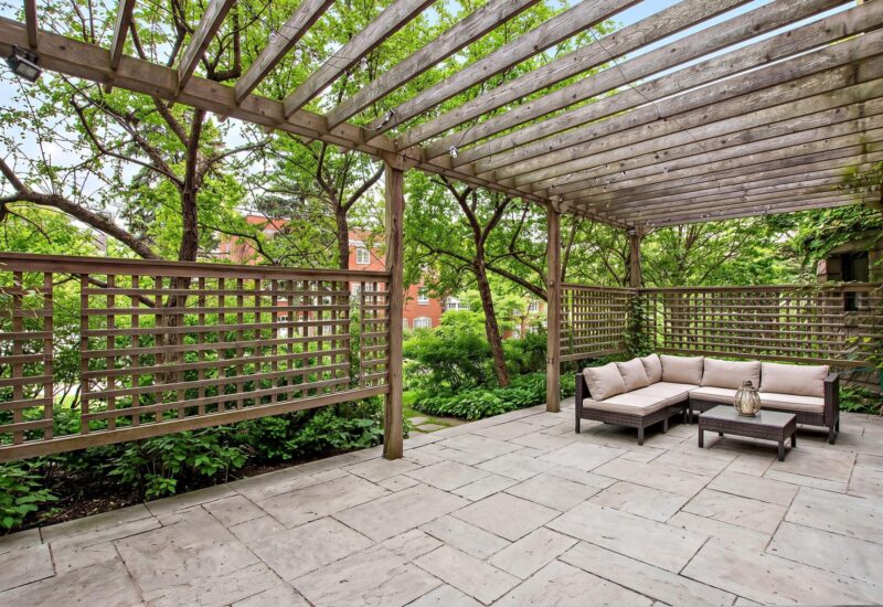 680 Av. Victoria  Westmount (Montréal)