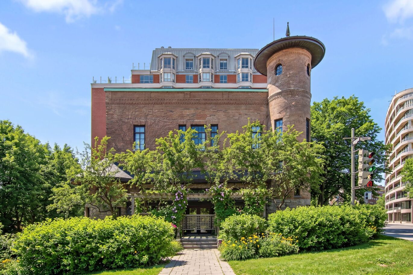 680 Av. Victoria  Westmount (Montréal)