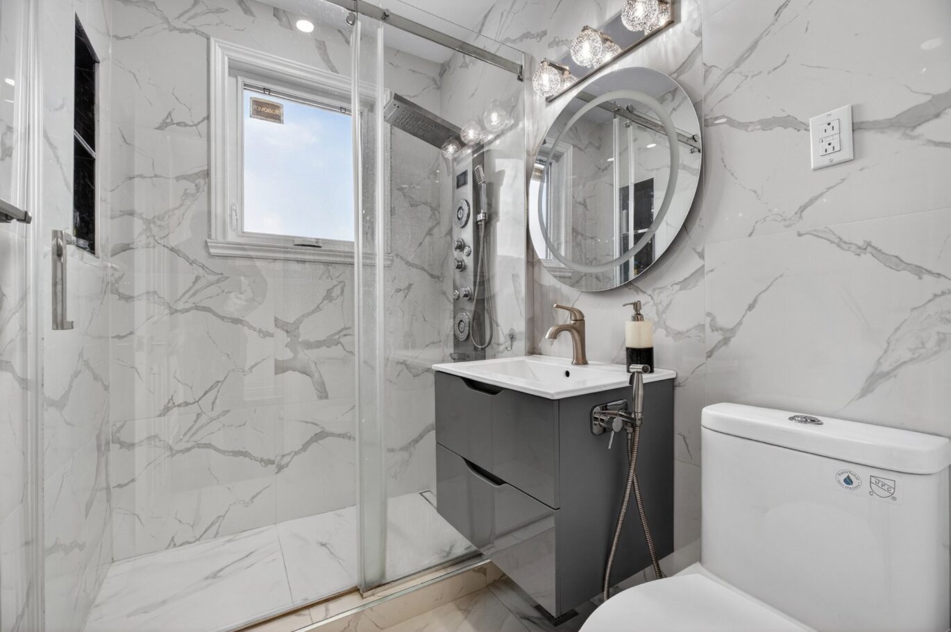 5768 Av. Davies  Côte-Saint-Luc (Montréal)