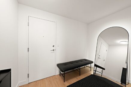 10 Av. Donegani #913 Pointe-Claire (Montréal)