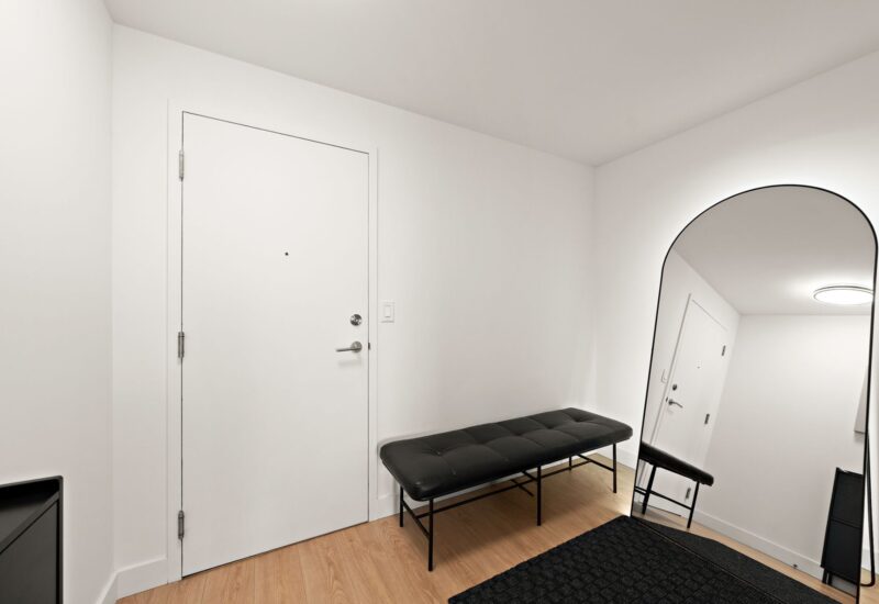 10 Av. Donegani #913 Pointe-Claire (Montréal)