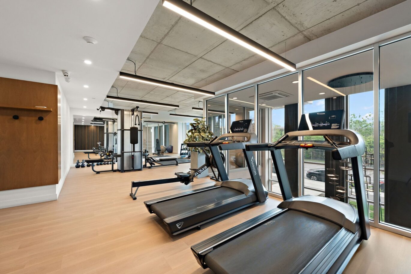 10 Av. Donegani #913 Pointe-Claire (Montréal)