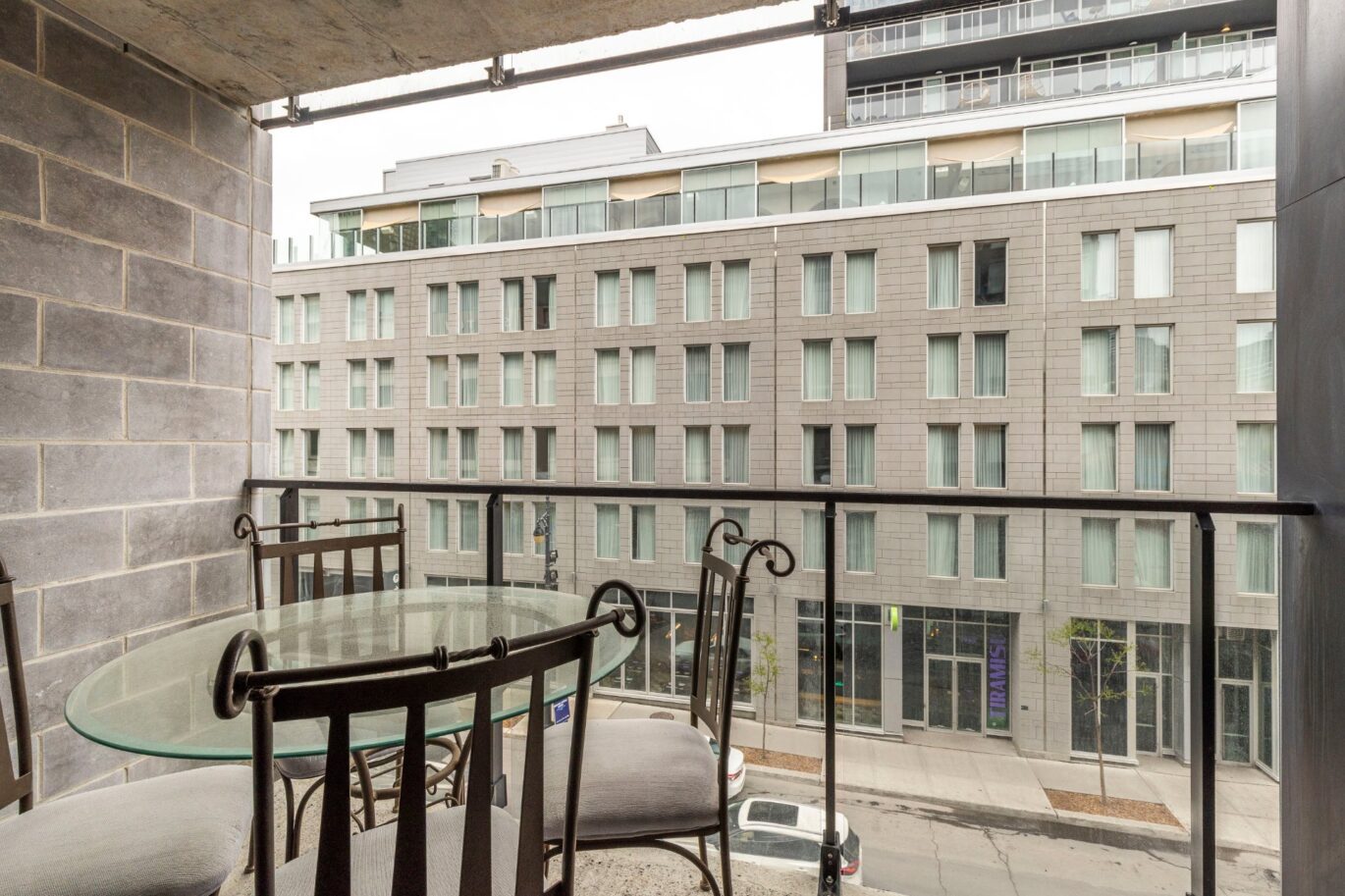 1 Av. Viger O. #412 Montréal (Ville-Marie) (Montréal)