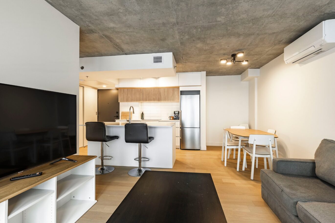 1 Av. Viger O. #412 Montréal (Ville-Marie) (Montréal)