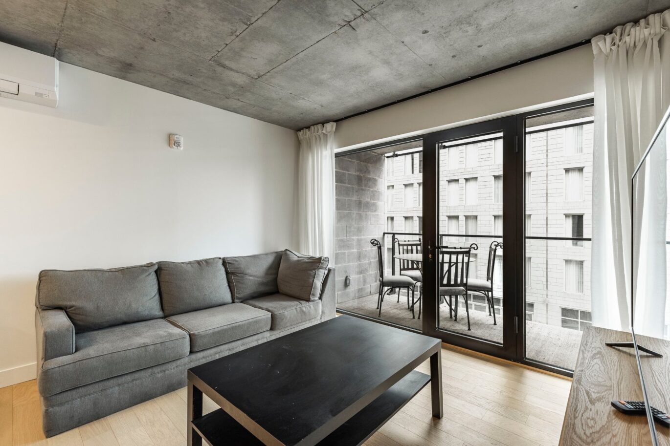 1 Av. Viger O. #412 Montréal (Ville-Marie) (Montréal)