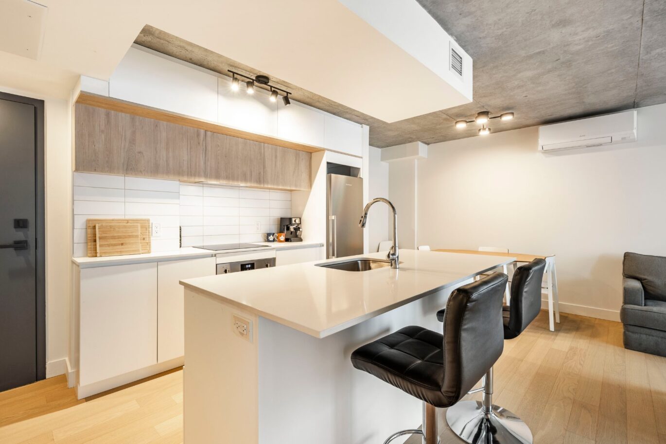 1 Av. Viger O. #412 Montréal (Ville-Marie) (Montréal)