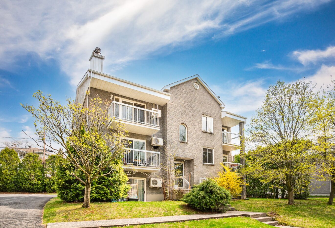 470 Rue Côté #202  Otterburn Park (Montérégie)