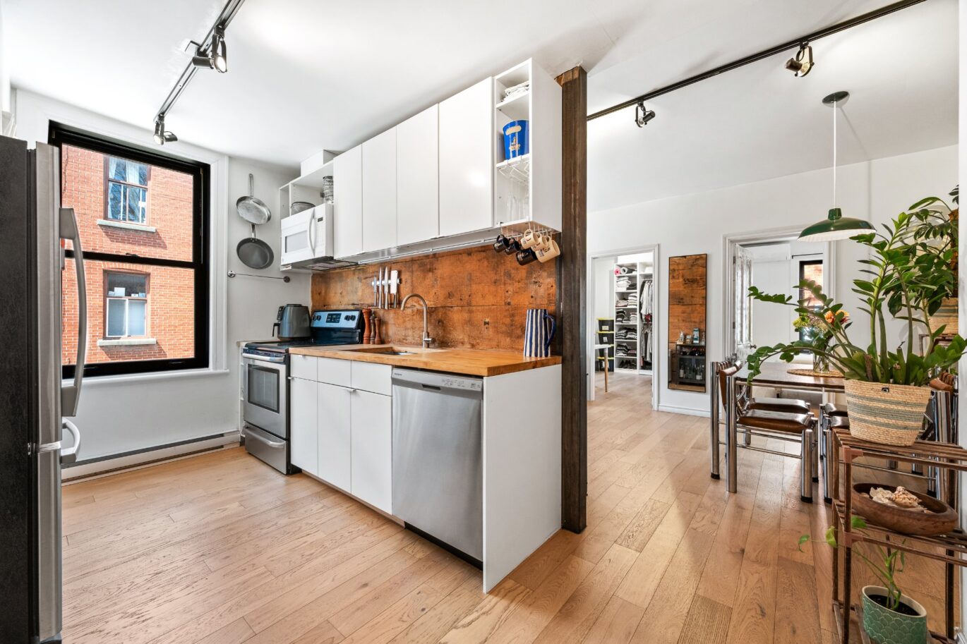 454 Rue Marie-Anne E.  Montréal (Le Plateau-Mont-Royal) (Montréal)