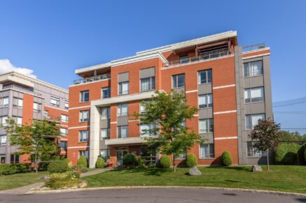 695 Rue du Docteur-Chevrier #401  Saint-Lambert (Montérégie)