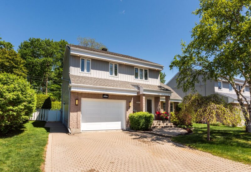 2610 Rue du Colibri  Laval (Sainte-Rose) (Laval)
