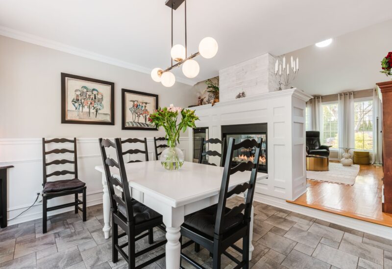 2610 Rue du Colibri  Laval (Sainte-Rose) (Laval)