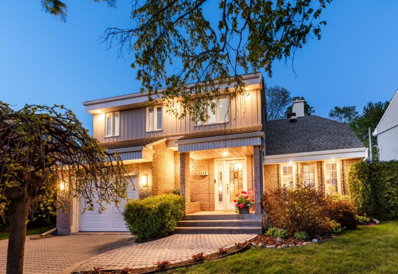 2610 Rue du Colibri  Laval (Sainte-Rose) (Laval)