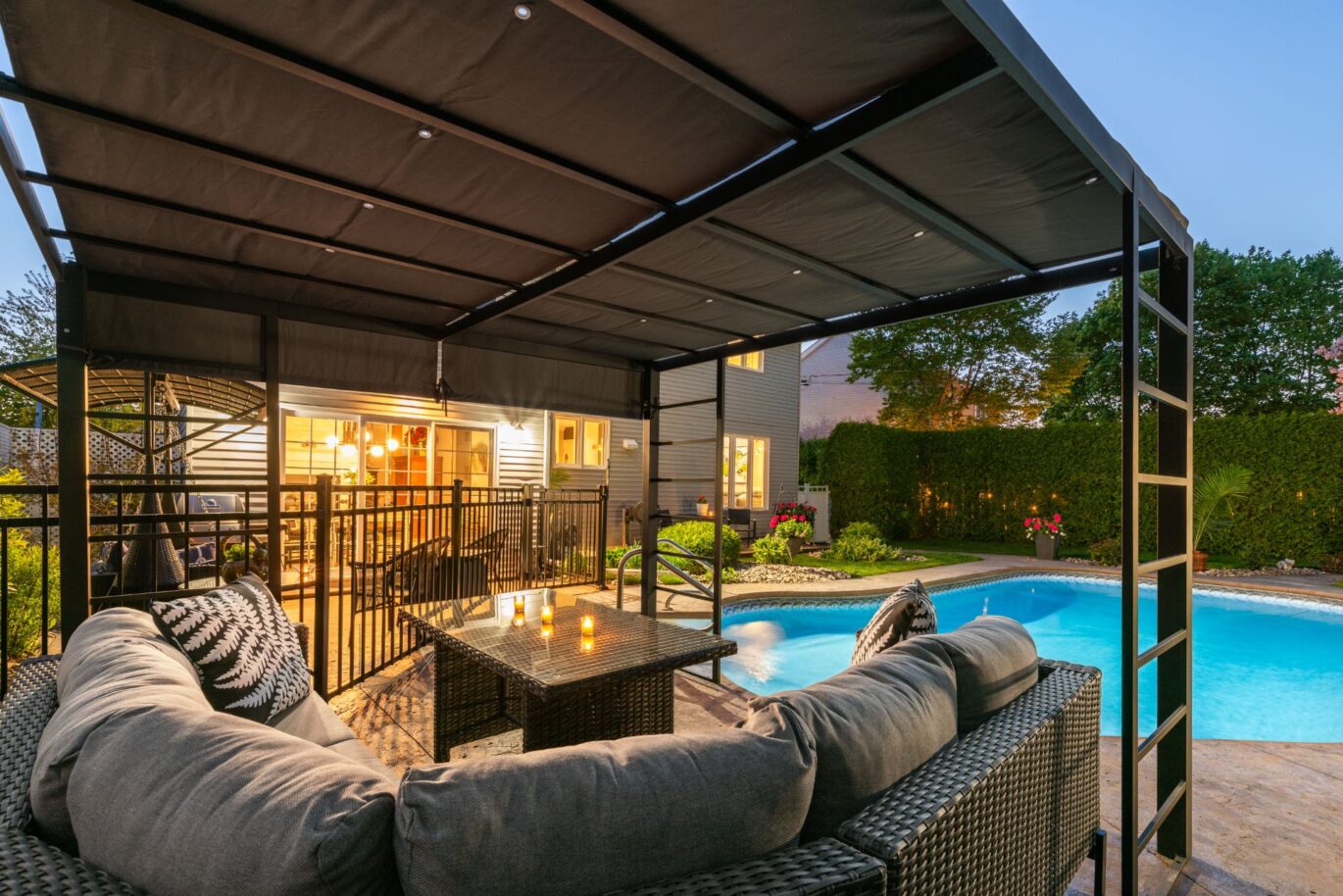2610 Rue du Colibri  Laval (Sainte-Rose) (Laval)