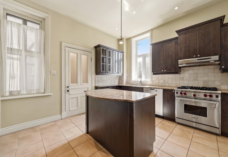 5168 Av. du Parc  Montréal (Le Plateau-Mont-Royal) (Montréal)