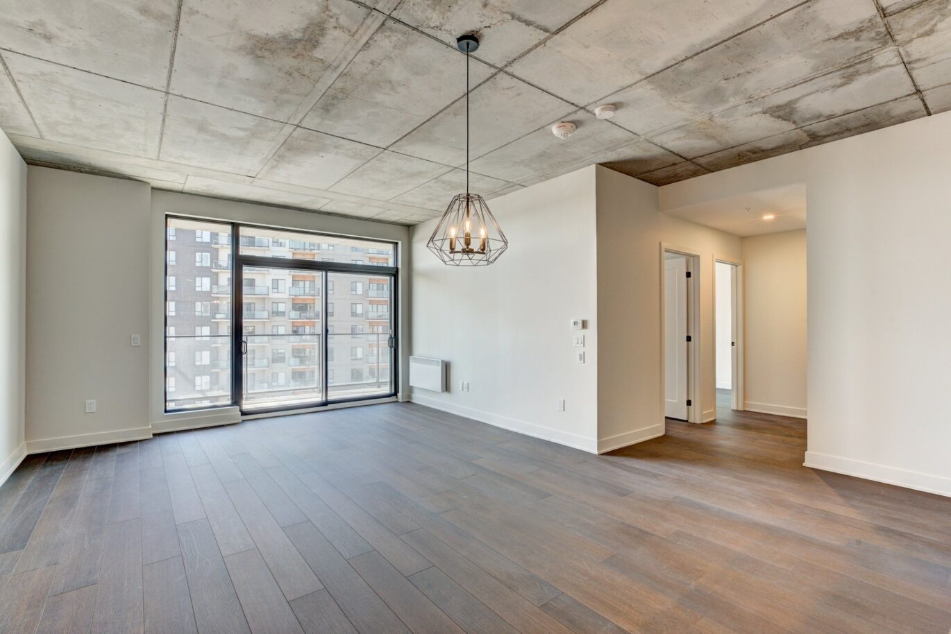 3480 Boul. St-Elzear O. #903  Laval (Chomedey) (Laval)