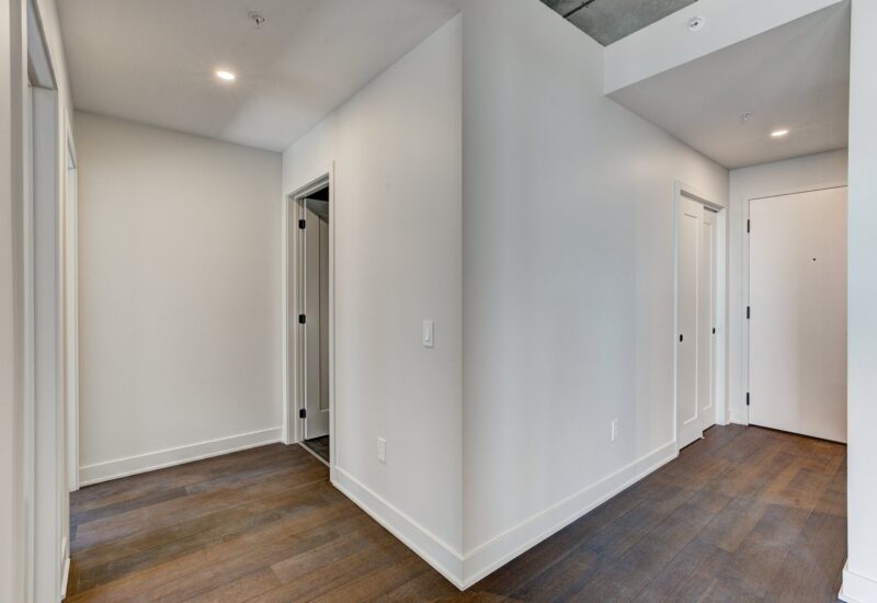 3480 Boul. St-Elzear O. #903  Laval (Chomedey) (Laval)