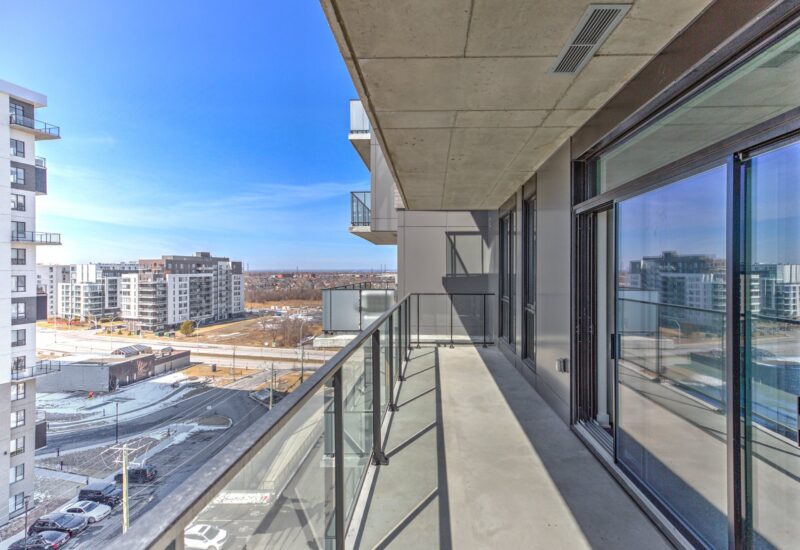 3480 Boul. St-Elzear O. #903  Laval (Chomedey) (Laval)