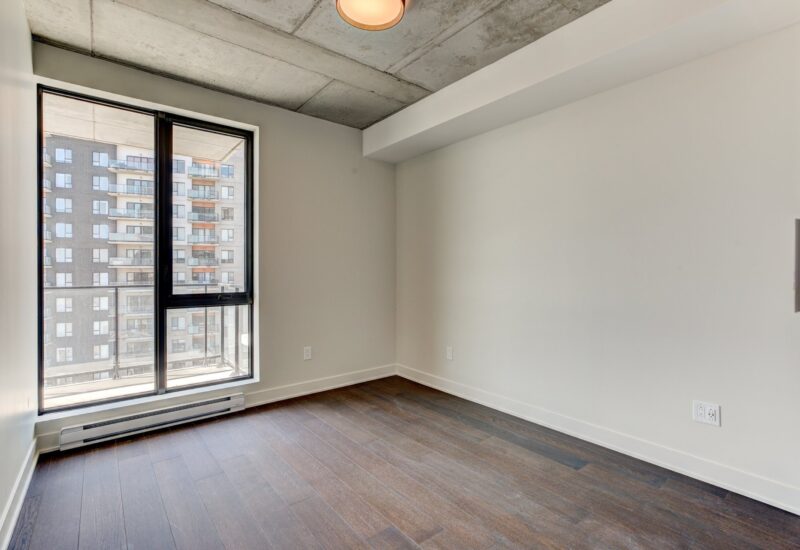 3480 Boul. St-Elzear O. #903  Laval (Chomedey) (Laval)