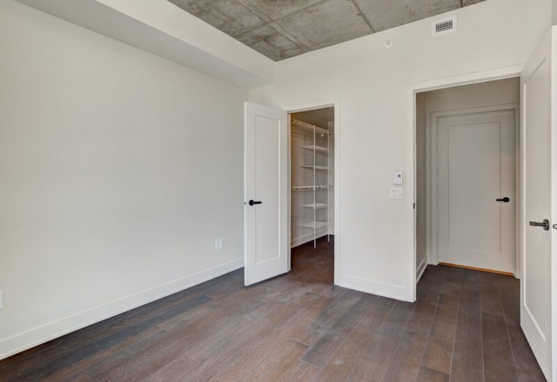 3480 Boul. St-Elzear O. #903  Laval (Chomedey) (Laval)