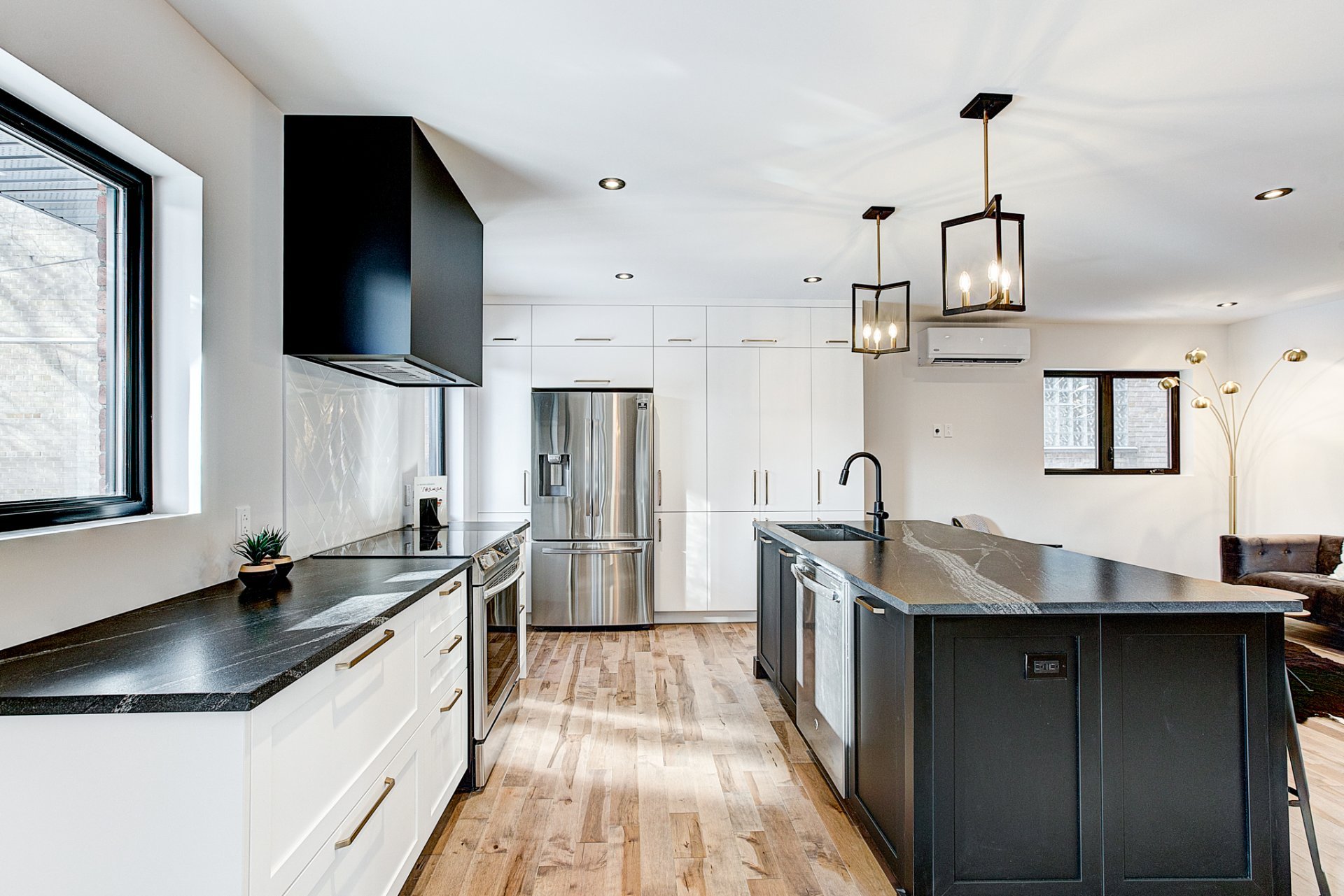 10574 - 10578 Av. Christophe-Colomb Montréal (Ahuntsic-Cartierville) (Montréal) — photo 3