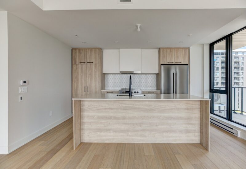 3480 Boul. St-Elzear O. #908  Laval (Chomedey) (Laval)