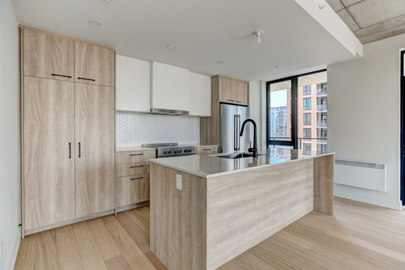 3480 Boul. St-Elzear O. #908  Laval (Chomedey) (Laval)
