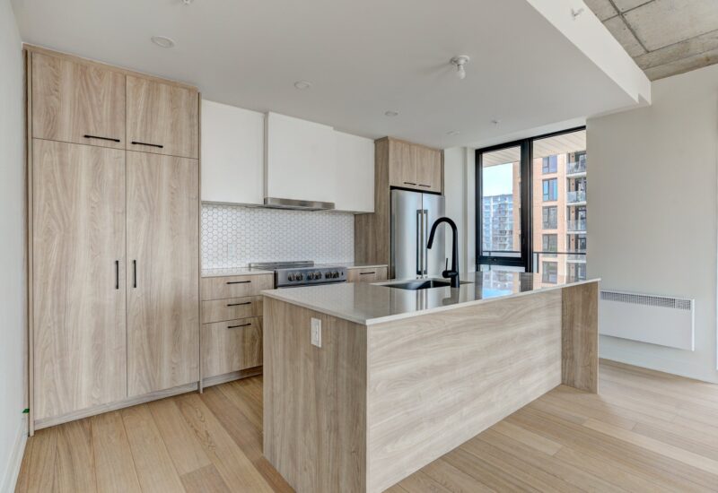 3480 Boul. St-Elzear O. #908  Laval (Chomedey) (Laval)
