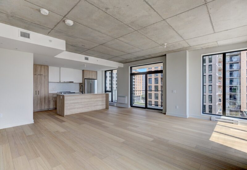 3480 Boul. St-Elzear O. #908  Laval (Chomedey) (Laval)