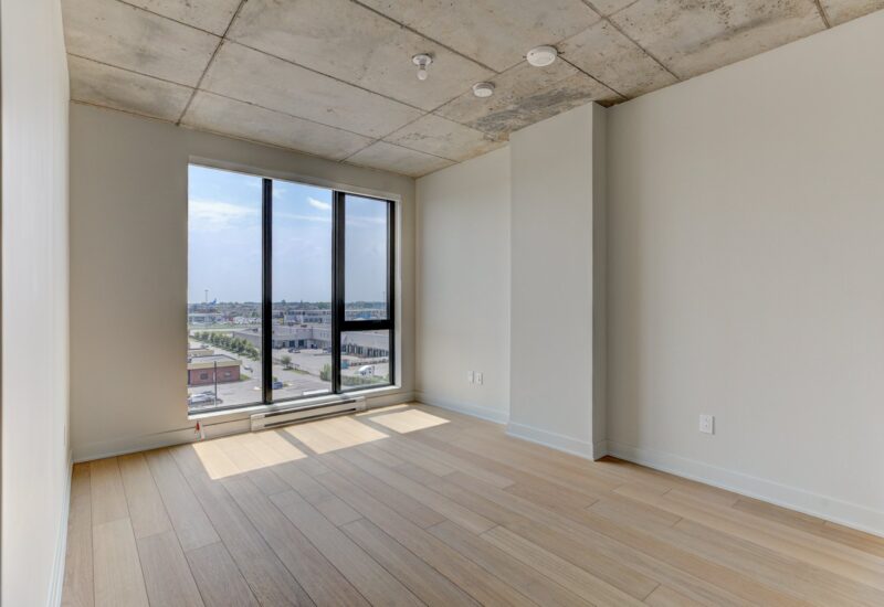 3480 Boul. St-Elzear O. #908  Laval (Chomedey) (Laval)