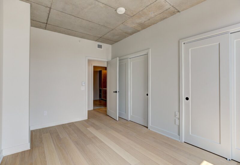 3480 Boul. St-Elzear O. #908  Laval (Chomedey) (Laval)