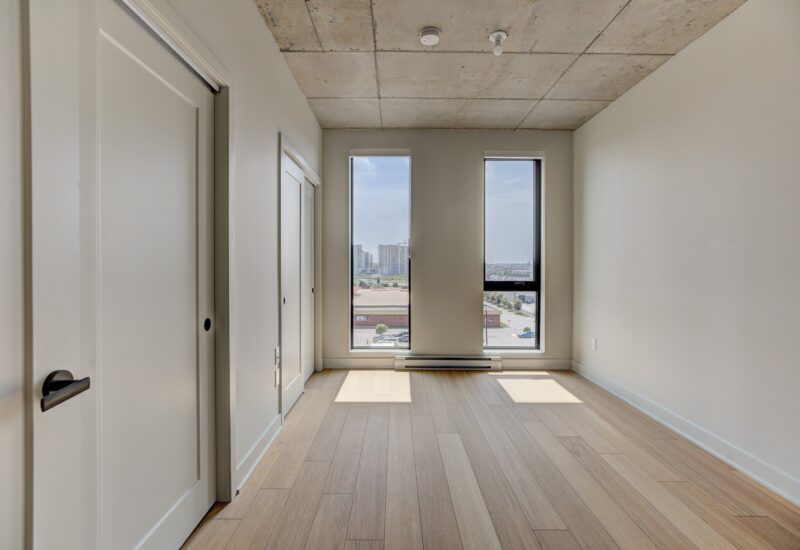 3480 Boul. St-Elzear O. #908  Laval (Chomedey) (Laval)
