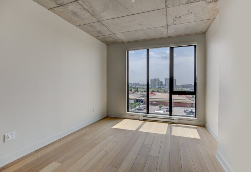 3480 Boul. St-Elzear O. #908  Laval (Chomedey) (Laval)