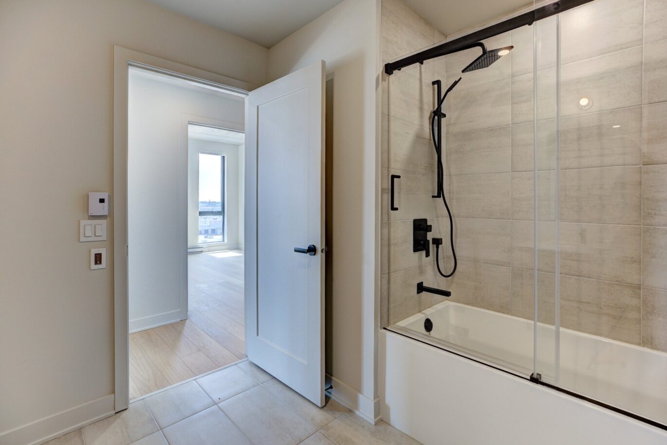 3480 Boul. St-Elzear O. #908  Laval (Chomedey) (Laval)