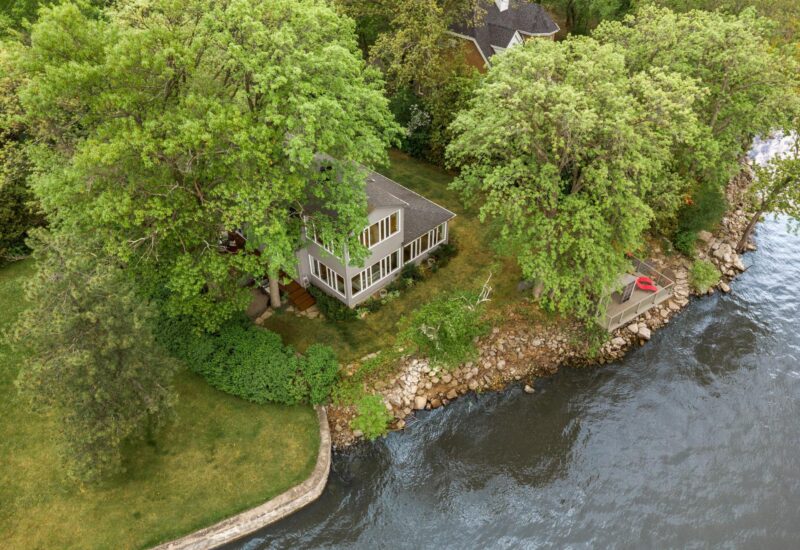 2211 Ch. du Bord-du-Lac Montréal (L&rsquo;Île-Bizard/Sainte-Geneviève) (Montréal)