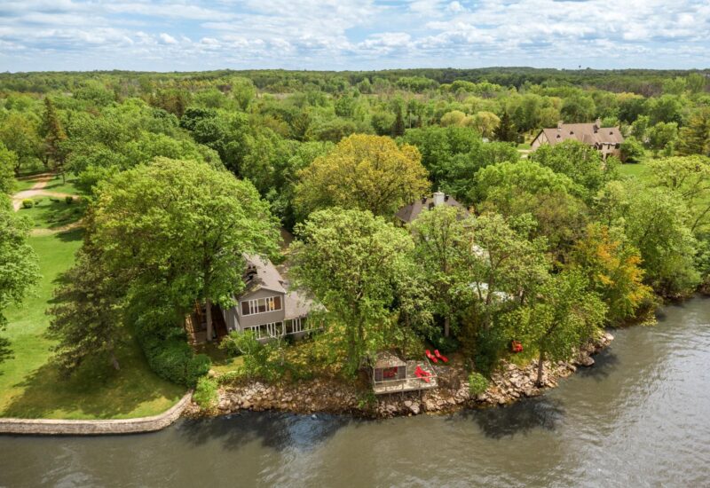 2211 Ch. du Bord-du-Lac Montréal (L&rsquo;Île-Bizard/Sainte-Geneviève) (Montréal)